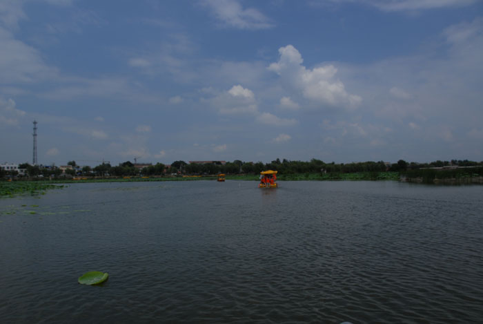 ˮ��һɫ���̲�ʎ����С���x��߅Խ��Խ�h(yu��n)��